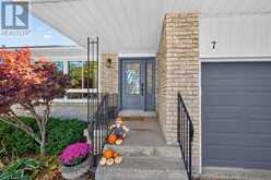 7 FERN AVENUE | Hamilton Ontario | Slide Image Two