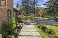 9 NOBLEWOOD DRIVE | Nobleton Ontario | Slide Image Three