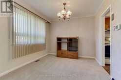 43 SUSSEX AVENUE | Richmond Hill Ontario | Slide Image Eleven