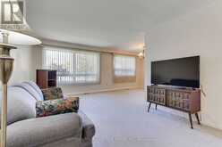 43 SUSSEX AVENUE | Richmond Hill Ontario | Slide Image Six