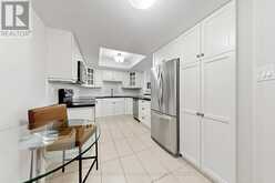 301 - 5 WELDRICK ROAD W | Richmond Hill Ontario | Slide Image Sixteen