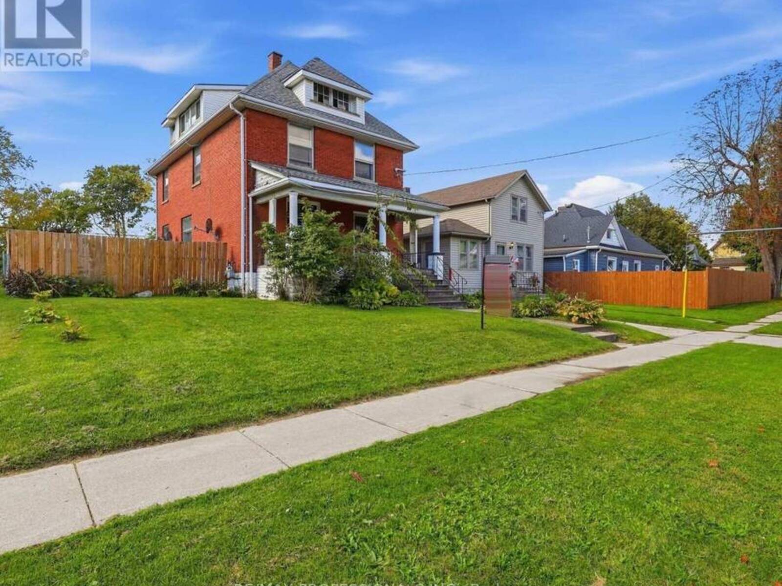 26 ARTHUR AVENUE, St. Thomas, Ontario N5P 3L2