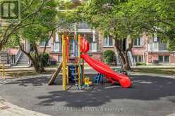 732 - 75 WELDRICK ROAD E | Richmond Hill Ontario | Slide Image Twenty-four