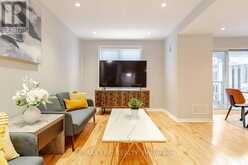 732 - 75 WELDRICK ROAD E | Richmond Hill Ontario | Slide Image Three