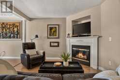 14 - 2871 DARIEN ROAD | Burlington Ontario | Slide Image Four