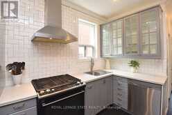 70 KENSINGTON AVENUE N | Hamilton Ontario | Slide Image Nineteen
