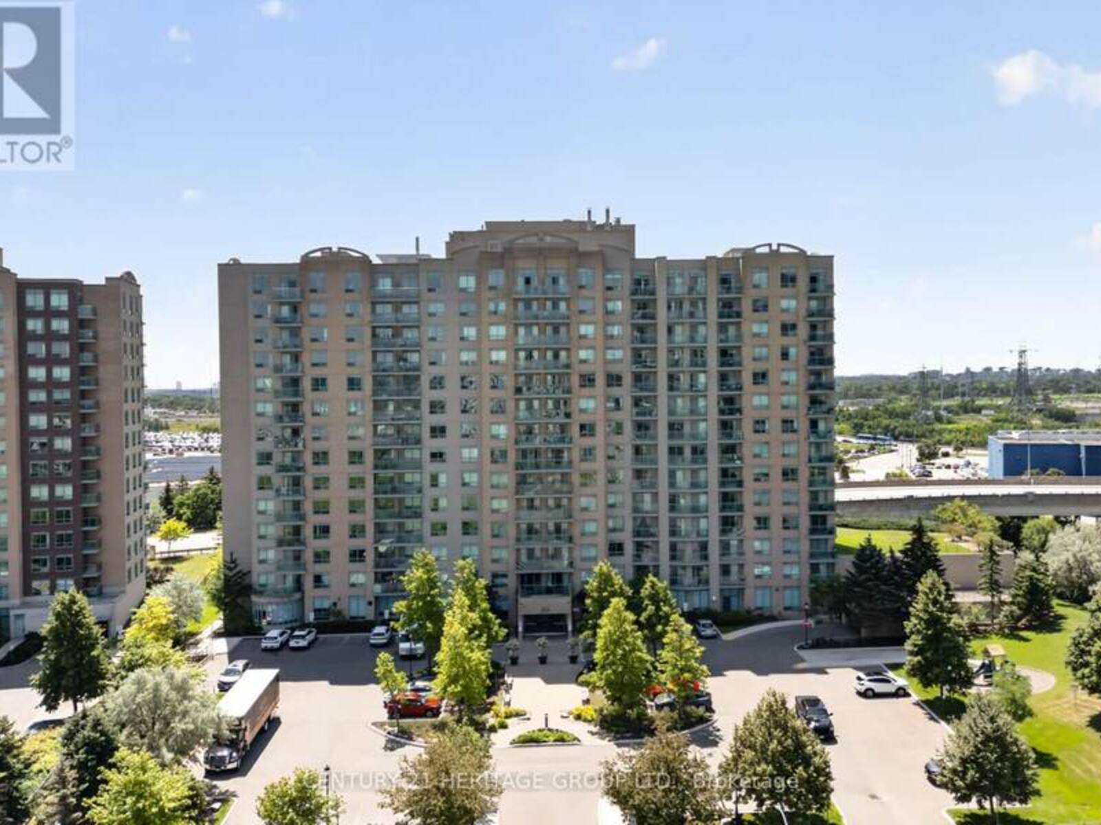 1017 - 39 ONEIDA CRESCENT, Richmond Hill, Ontario L4B 4T9