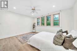 20 ELIZABETH STREET S | Richmond Hill Ontario | Slide Image Thirteen