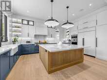 73 STARLIGHT CRESCENT | Richmond Hill Ontario | Slide Image Nine