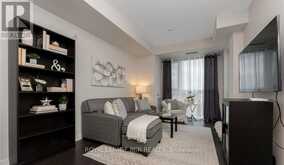 406 - 150 SABINA DRIVE | Oakville Ontario | Slide Image Fifteen