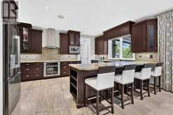225 LAKESIDE AVENUE | Burlington Ontario | Slide Image Nine