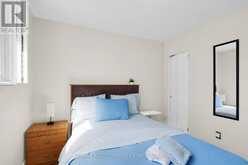 17 AVENING DRIVE | Toronto Ontario | Slide Image Nineteen