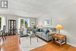 2044 CORAL CRESCENT | Burlington Ontario | Slide Image Eight