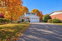 137 WHITE PINE CRESCENT | Waterloo Ontario | Slide Image Two