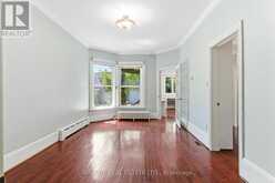 112 ALBANY AVENUE | Toronto Ontario | Slide Image Eight