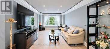 1221 FIELDSTONE CIRCLE | Pickering Ontario | Slide Image Six