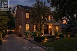 54 THEOBALDS CIRCLE | Richmond Hill Ontario | Slide Image Fifty
