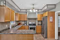 56 SILVER TRAIL | Barrie Ontario | Slide Image Nine