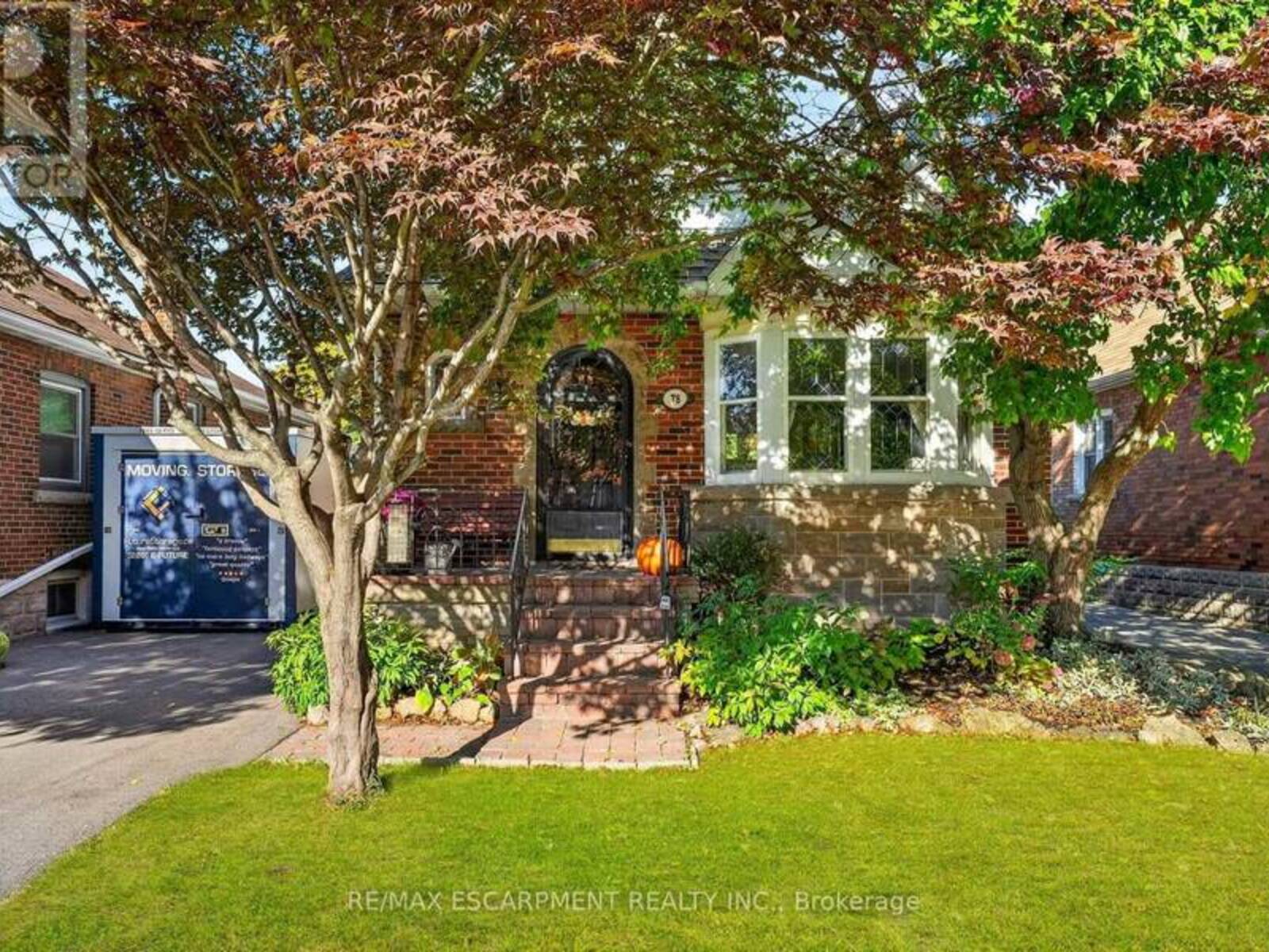 78 CAMERON AVENUE S, Hamilton, Ontario L8K 2X2
