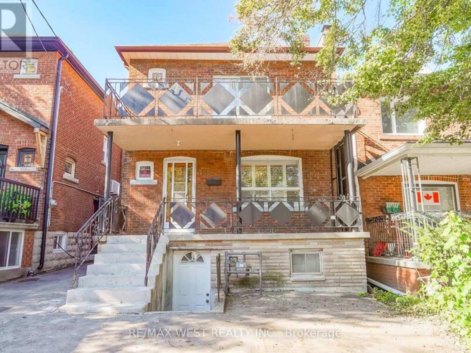 348 GLENHOLME AVENUE, Toronto, Ontario M6E 3E5