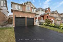 17 HOLMAN COURT | Whitby Ontario | Slide Image Three