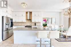 59 HYDRANGEA HOLLOW | East Gwillimbury Ontario | Slide Image Five