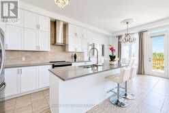 59 HYDRANGEA HOLLOW | East Gwillimbury Ontario | Slide Image Six