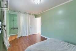 24 AURA LEA BOULEVARD | Toronto Ontario | Slide Image Thirteen