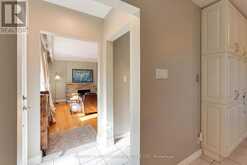 24 AURA LEA BOULEVARD | Toronto Ontario | Slide Image Seven