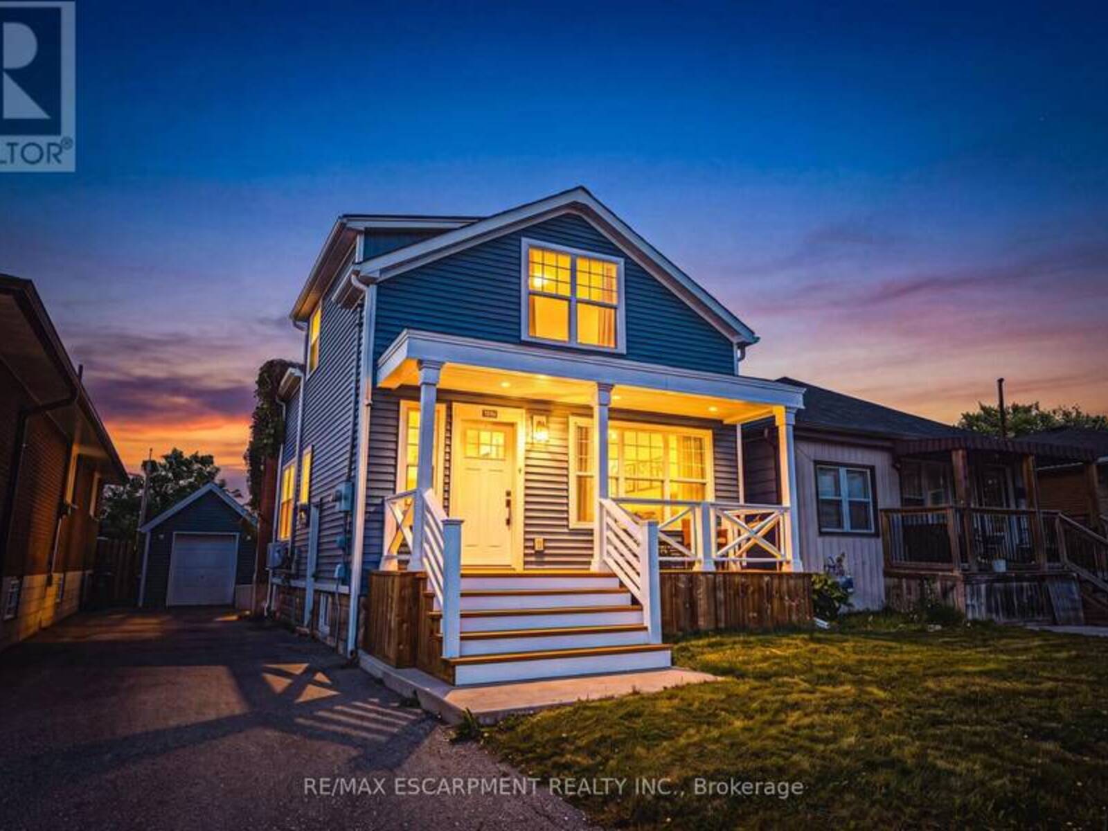 1231 DUNSMURE ROAD, Hamilton, Ontario L8H 1L5