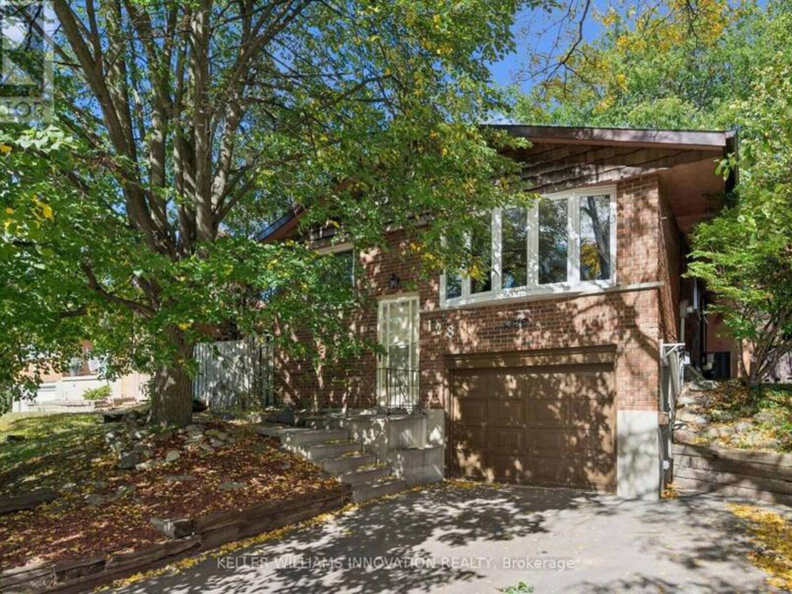 128 BRIAR KNOLL DRIVE, Kitchener, Ontario N2E 2B8