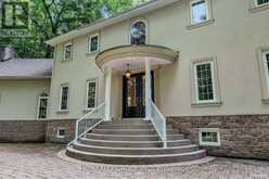 59 ELDERBERRY TRAIL | Aurora Ontario | Slide Image Five