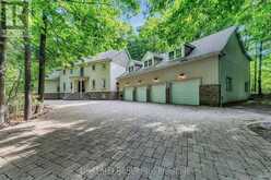 59 ELDERBERRY TRAIL | Aurora Ontario | Slide Image Two