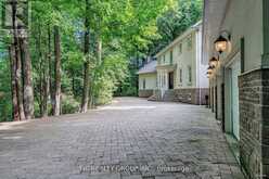 59 ELDERBERRY TRAIL | Aurora Ontario | Slide Image Three