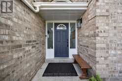 195 KING STREET | East Gwillimbury Ontario | Slide Image Two