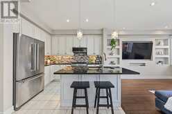 705 YARFIELD CRESCENT | Newmarket Ontario | Slide Image Eight
