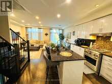 52 DUNCOMBE LANE | Richmond Hill Ontario | Slide Image Six