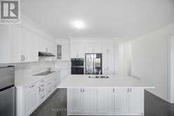 30 TIGER CRESCENT | Brampton Ontario | Slide Image Twelve