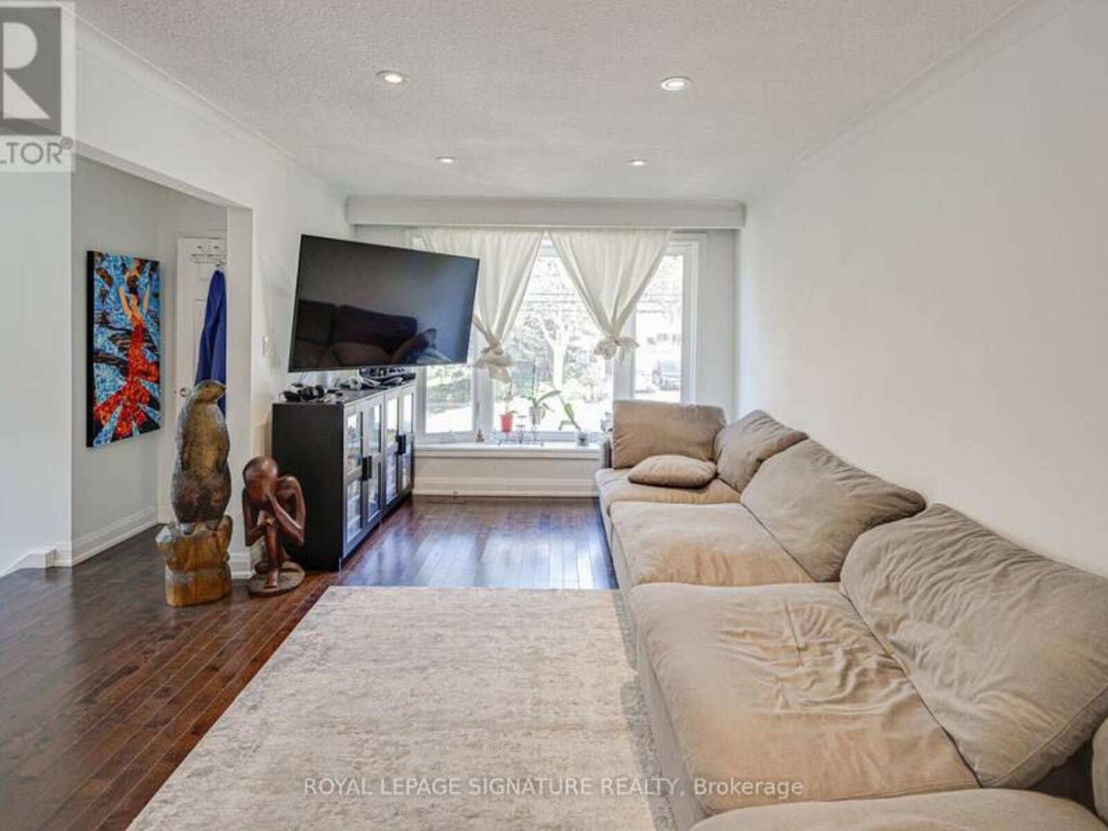 45 FENELON DRIVE, Toronto, Ontario M3A 3K4