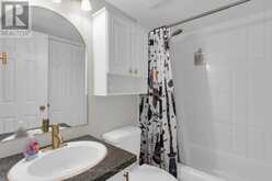 58 - 245 FERNDALE DRIVE S | Barrie Ontario | Slide Image Nine