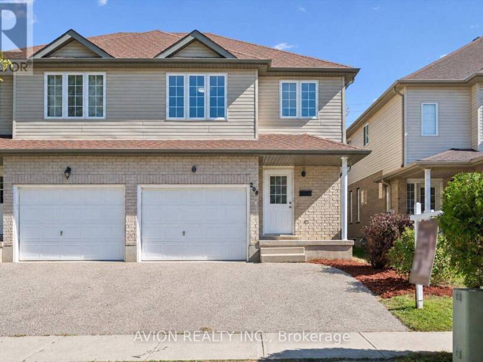 206 BUTTERCUP COURT, Waterloo, Ontario N2V 2W8