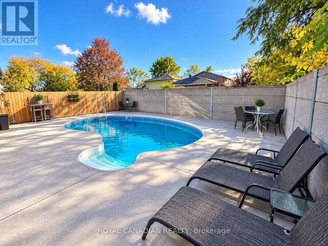 36 MAPLEGROVE AVENUE Bradford West Gwillimbury Ontario, L3Z 1S1 - 5 Bedrooms Home For Sale