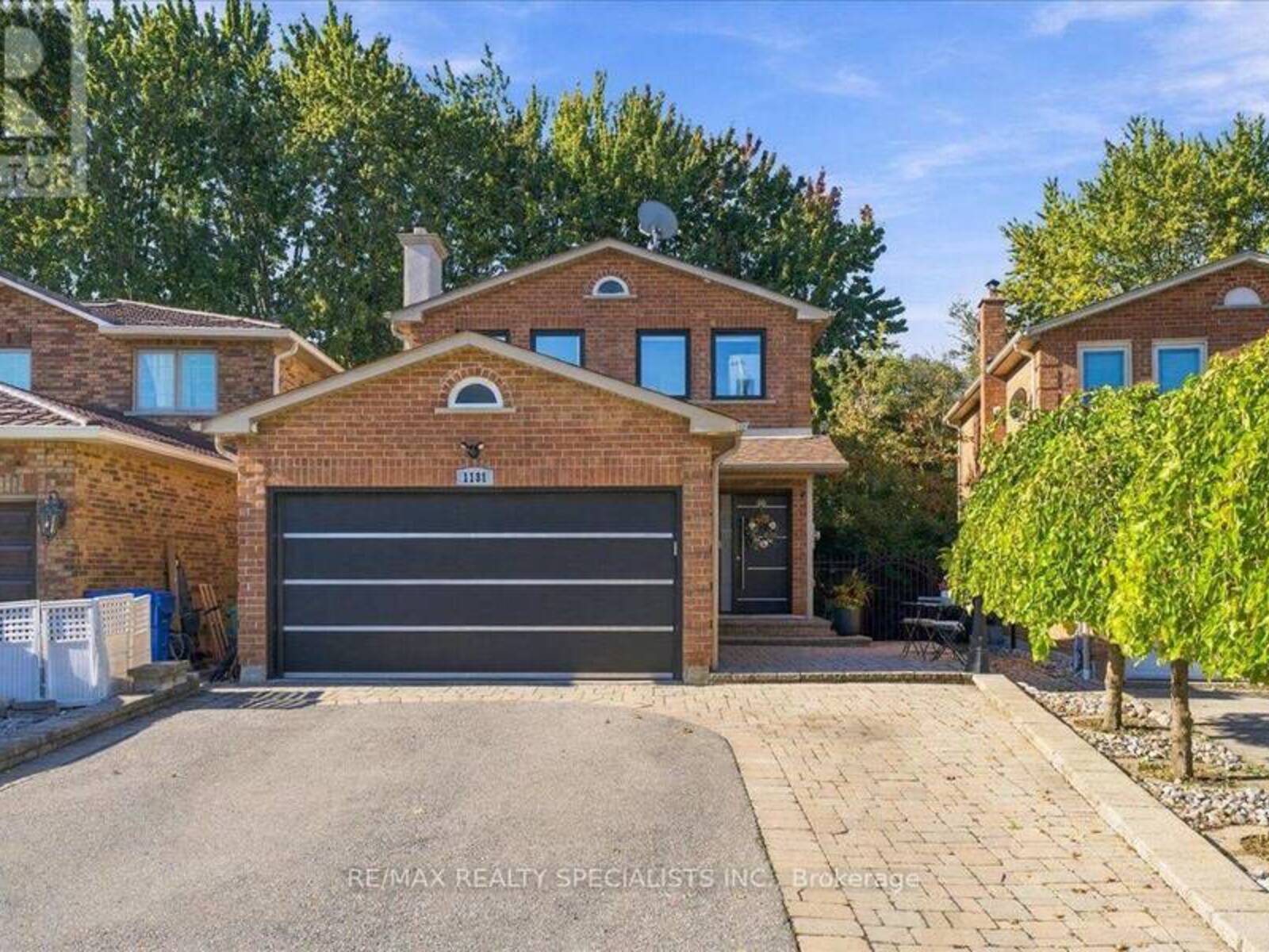 1131 HIGHGATE PLACE, Mississauga, Ontario L4W 3H3