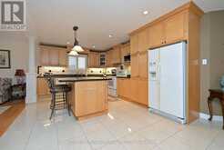 1052 GREENHILL AVENUE | Hamilton Ontario | Slide Image Nine