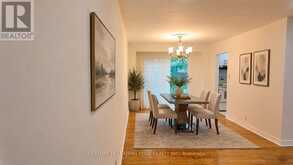 39 WADDINGTON CRESCENT | Toronto Ontario | Slide Image Nineteen