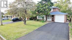 39 WADDINGTON CRESCENT | Toronto Ontario | Slide Image Two