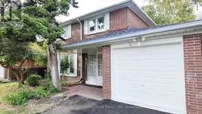 39 WADDINGTON CRESCENT | Toronto Ontario | Slide Image Three