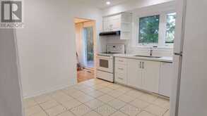 39 WADDINGTON CRESCENT | Toronto Ontario | Slide Image Six