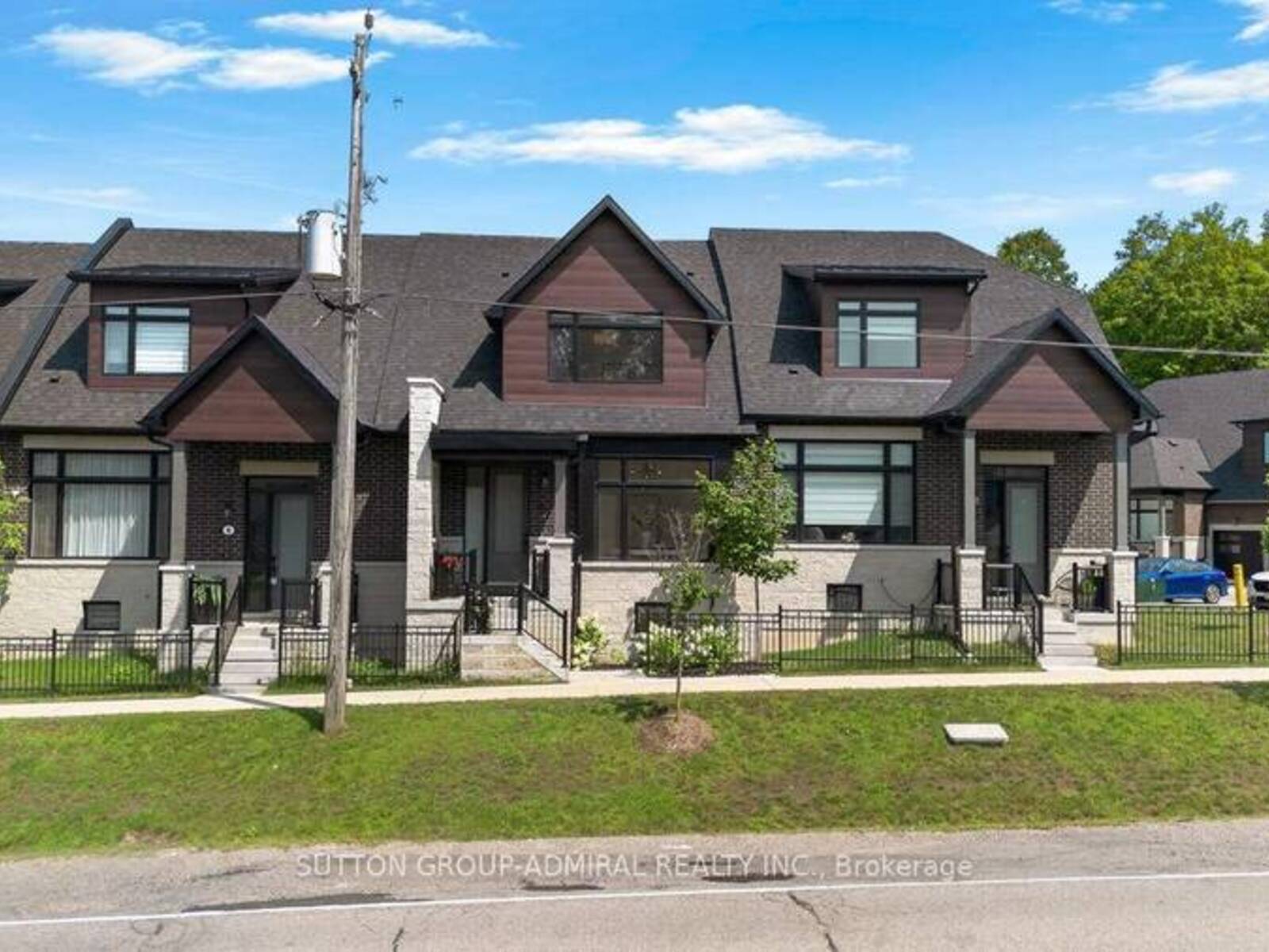4 VERN ROBERTSON GATE, Uxbridge, Ontario L9P 0R9