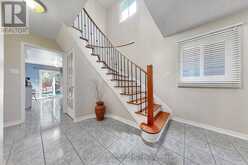 43 BERWICK CRESCENT | Richmond Hill Ontario | Slide Image Nine